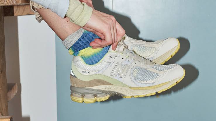 TanackyKou's tweet photo. AURALEE×New Balance 2002R当たったーーー！！！
1年くらい前から狙ってたので、これは嬉しい https://t.co/NDwGfZdzyJ