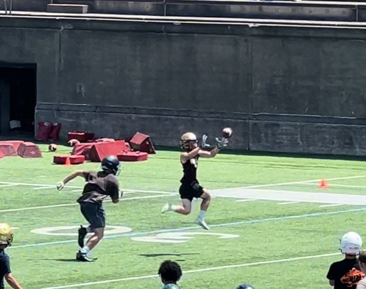 I had such a good time at the Harvard camp today, thank you so much coaches.<a href="/CoachTimMurphy/">Tim Murphy</a> <a href="/Coach_Joel_Lamb/">Joel Lamb</a> <a href="/Coach_Thakkar/">Saj Thakkar</a> <a href="/HarvardFootball/">Harvard Football</a> <a href="/CoachReed_CCFB/">Josh Reed</a>