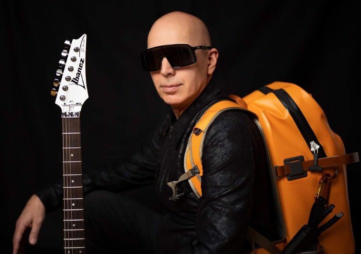 Happy 66 birthday to the amazing guitarist Joe Satriani! 
