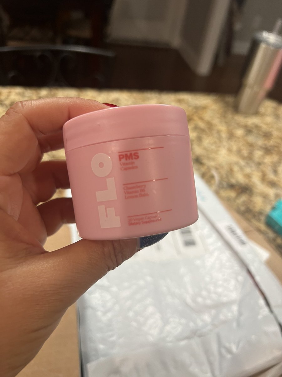 KaliiSue's tweet photo. @flovitamins Please say this isn’t a permanent change 😩😩 I LOVE my gummies, getting this little bottle of nowhere near as fun capsules gutted me!!! 😭😭😭 https://t.co/USPTqLqHVm