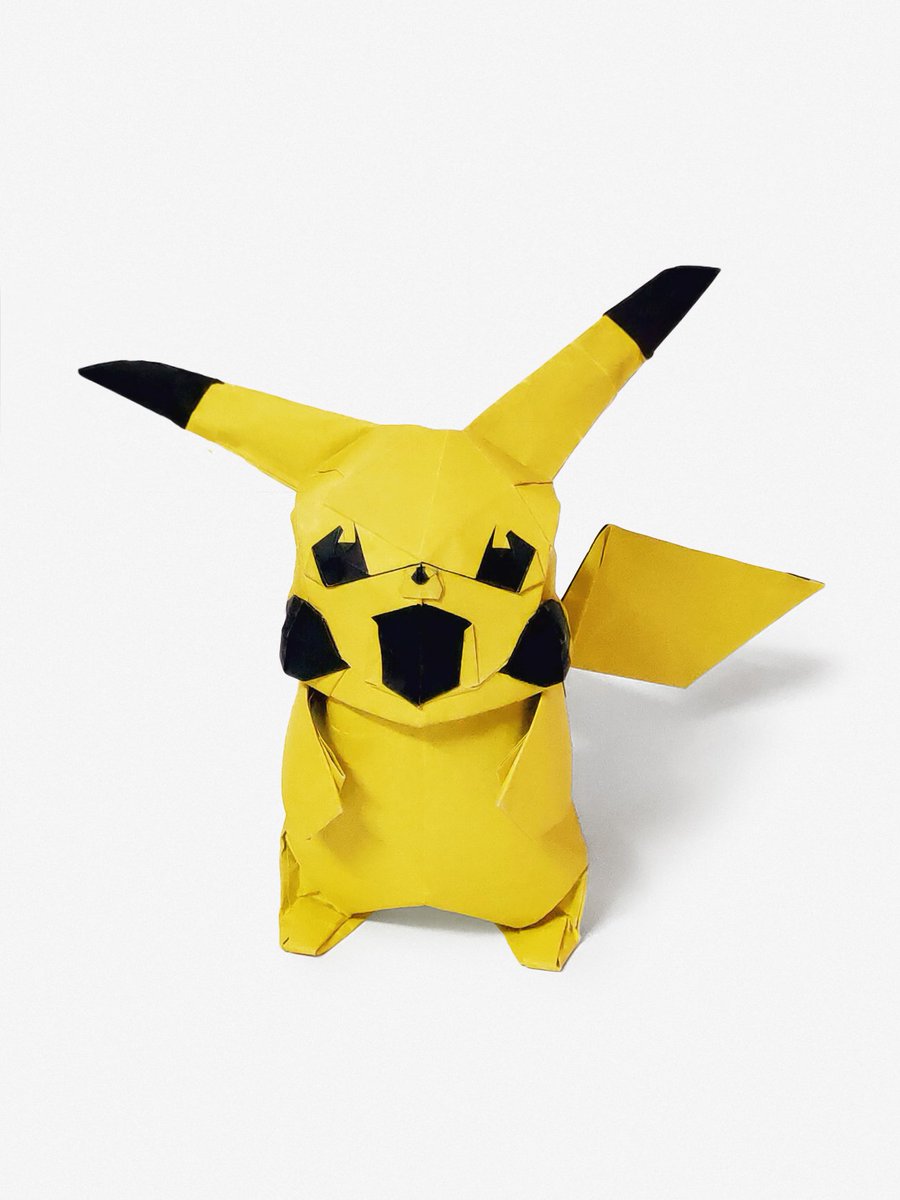 Vistar_4391's tweet photo. 皮卡丘 Pikachu
用纸大小：68cm黑黄kami
设计：我
折叠：我

今年的第一个设计，甚是满意，非常感谢@HuifanTan帮忙做的后期，太干净了，比起我之前简直不要太好
#Origami #pokemon #pikachu #折纸 https://t.co/CnNSEqTrV3