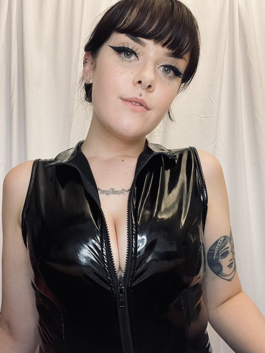 goddessavalynnn's tweet photo. 💸 GODDESS AVA'S FIRST RT GAME 💸

3$❤️/ 3$🔄 / 3$💬

1 hour! 

you simps better help me drain this loser's wallet. https://t.co/ShPNw8uK7d