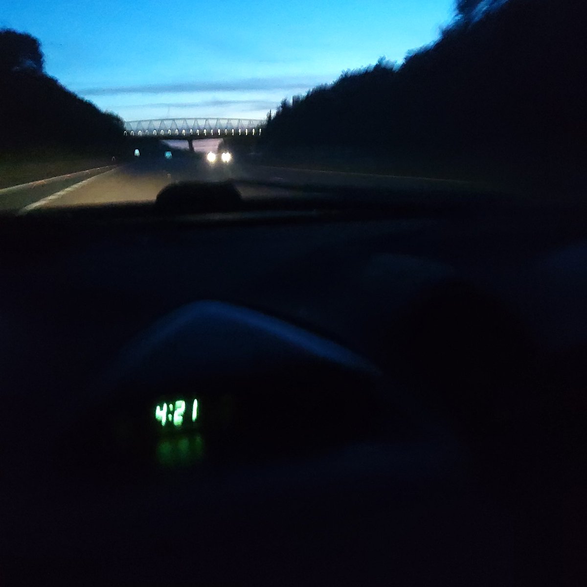 coffeykathy69's tweet photo. Road trip #2 honey buzzards here we come #norfolk #honeybuzzard #birdphotography #roadtrip2 https://t.co/ELp6TxbtAV