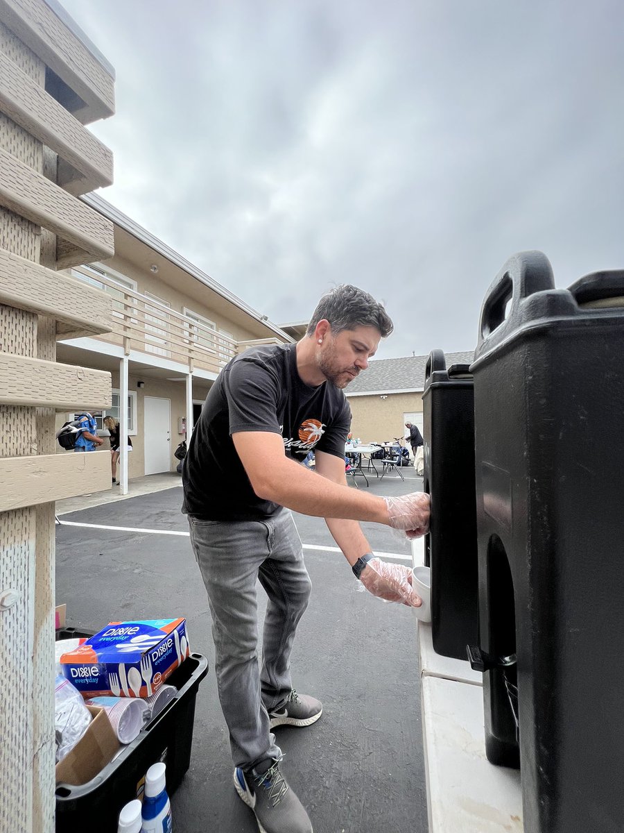 Joyce4Oside's tweet photo. It was great to spend time with Sunny and Humanity Showers serving Oceanside’s homeless community. I appreciate their willingness to show up for people week after week. We have to do better as a city. I look forward to leading this work. #osideornoside https://t.co/RbkaJqaCyk