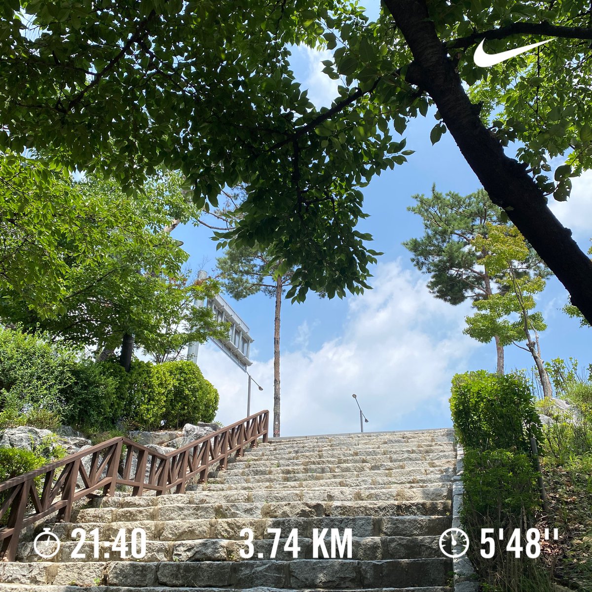 weekly20km's tweet photo. #1주일에_20km #nrc #러닝 #석촌호수 #nft #beeple #project https://t.co/l7o2othyDY