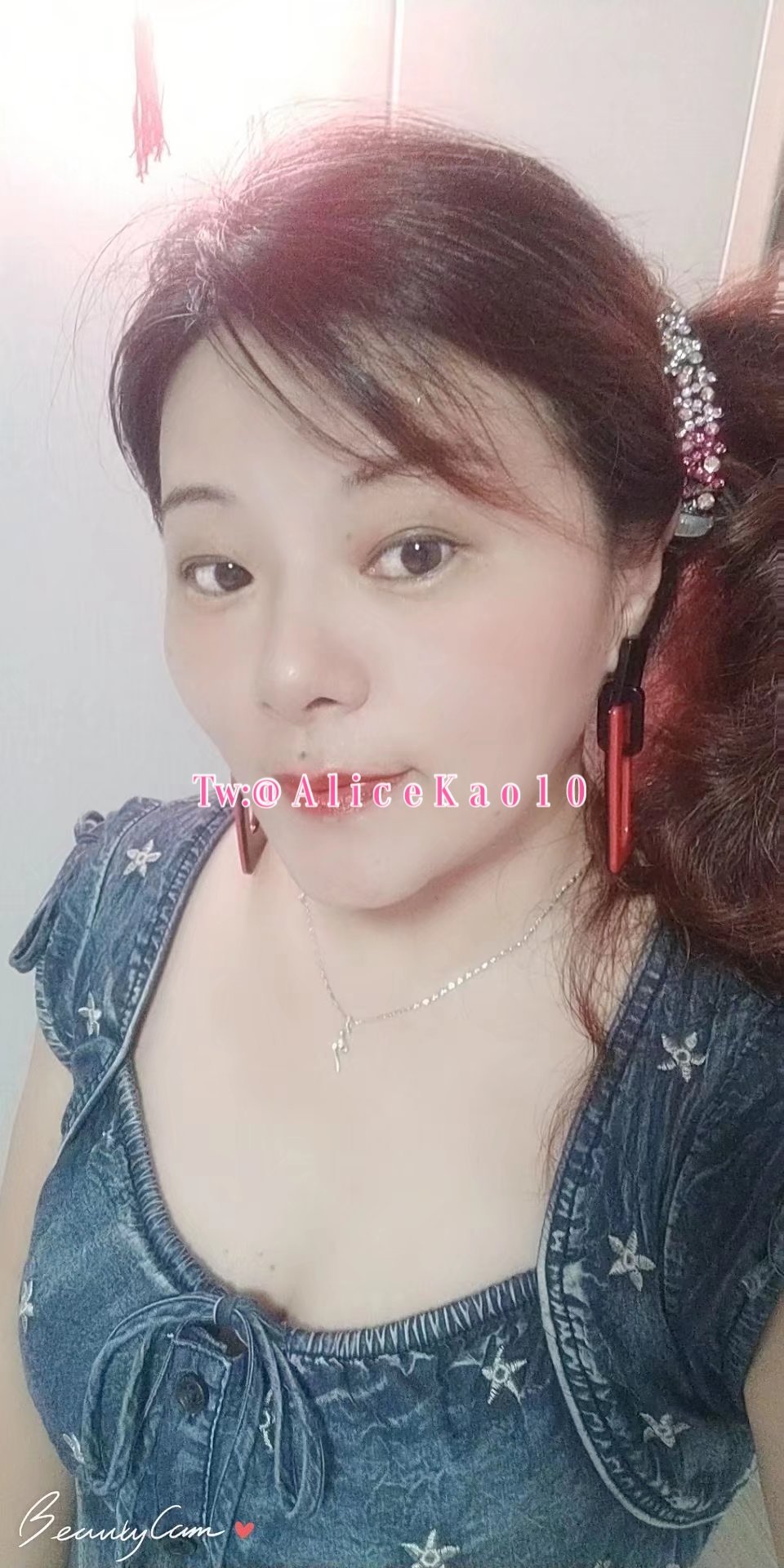 AliceKao10 on X: #投稿#熟女#人妻【网友投稿】这样的美熟母凭什么只和爸爸一个人操逼，儿子就不行？  t.coxJu3b42Fgn  X