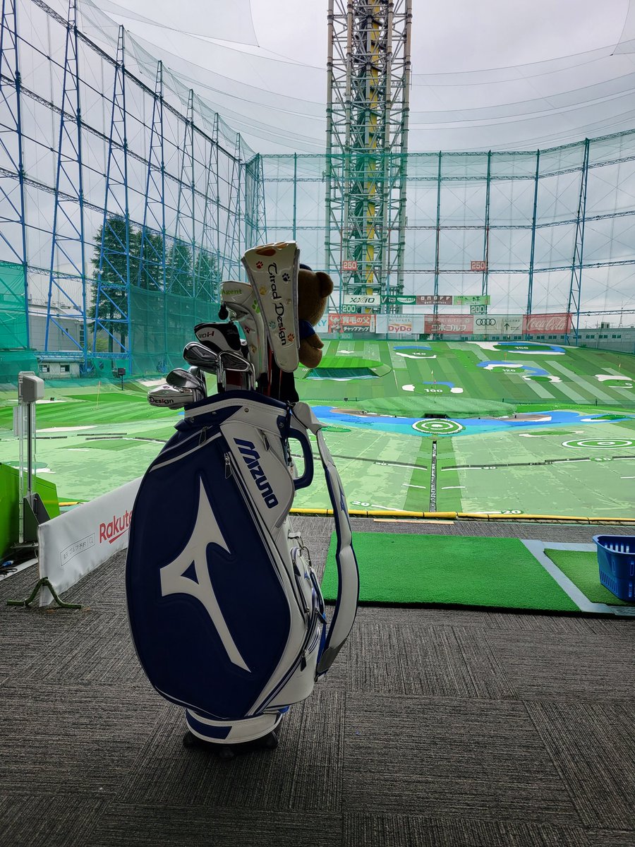 tawawan21's tweet photo. 今日も さっくりとゴル練する為に、いつものゴルフ練習場、 #TIMEZIPS24 に、来た。
ちょっと蒸��暑いので、適当に当たりだけ確かめよう。 https://t.co/rfmLR9FSVY
