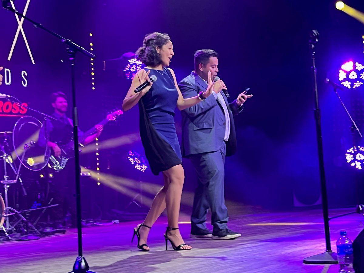 KarinaAnglada's tweet photo. This is what happens when two @UofIllinois grads are at the same conference and happen to be Latinos from Chicago:
we hop on stage and sing “La Bamba” to the entire #IDEAConference 🤣 https://t.co/087IOG2fvs