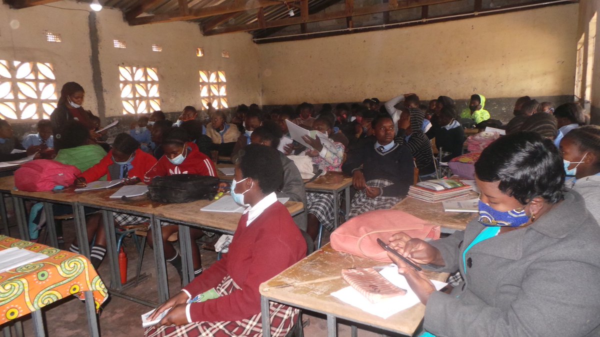 change_eagles's tweet photo. My goals and peer pressure sessions (Goal Project). 

14th July, 2022.

Today's interactions with the girls was around the good and bad effects of peer pressure and how they can achieve their personal goals. 

NOWSPAR + EAGLES OF CHANGE. 

#School: Cobet Community School-Lusaka. https://t.co/fxObSHBPVw