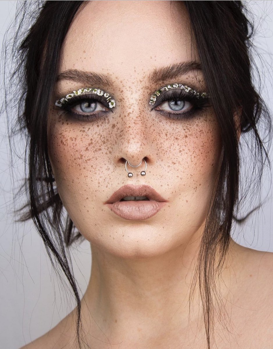 Ig@iseecaroline wearing our AIRBLUSH in ‘RUSTED’. Perfectly contoured, liquid to velvet matte blush. 
shopnoctex.com/products/airbl…