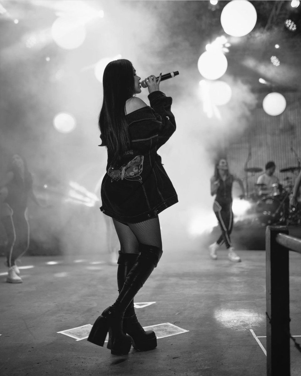 UlalaKos's tweet photo. Eres una chingona, y sobre todo una verdadera Ave fenix, recuerdalo  siempre linda 🐛🦋

FELICES 23 KENIA OS 🥂 https://t.co/O4XTxqeWv3