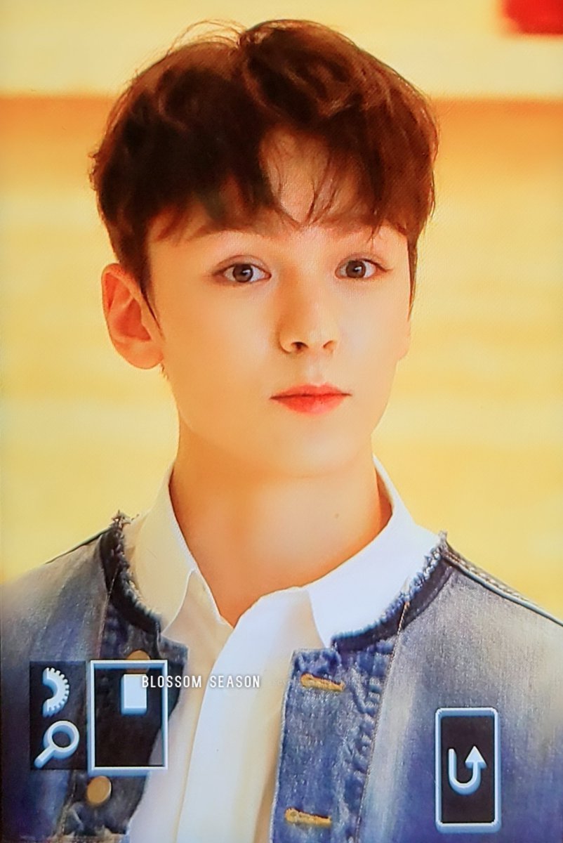 Blossomseason_'s tweet photo. 220715 메종마르지엘라 행사 #버논 #세븐틴 #vernon #seventeen https://t.co/AqHFokLTWz