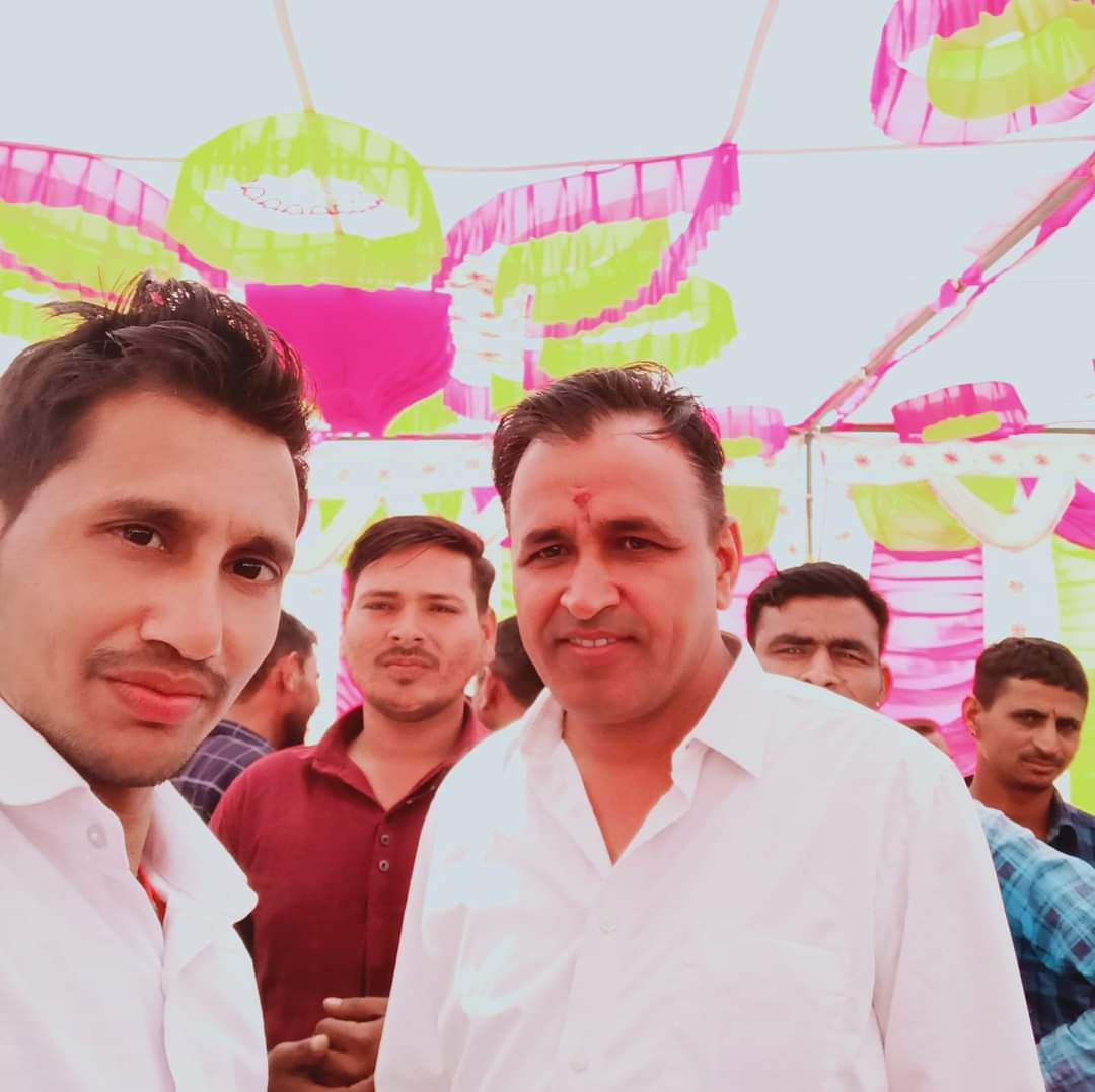 bana_rlp's tweet photo. बाड़मेर जिले के सबसे मजबूत किसान नेता सरल ,सौम्य स्वभाव के धनी , रालोपा प्रदेश महामन्त्री , बायतु विधासनसभा क्षेत्र के नायाब हीरो आदरणीय श्री उम्मेदाराम जी बेनीवाल आपको जन्मदिन की बहुत बहुत बधाई व शुभकामनाएं ।।
आप इसी तरह हमेशा हर व्यक्ति की आवाज बुलंद करते रहे । https://t.co/Onpa0Ssltz