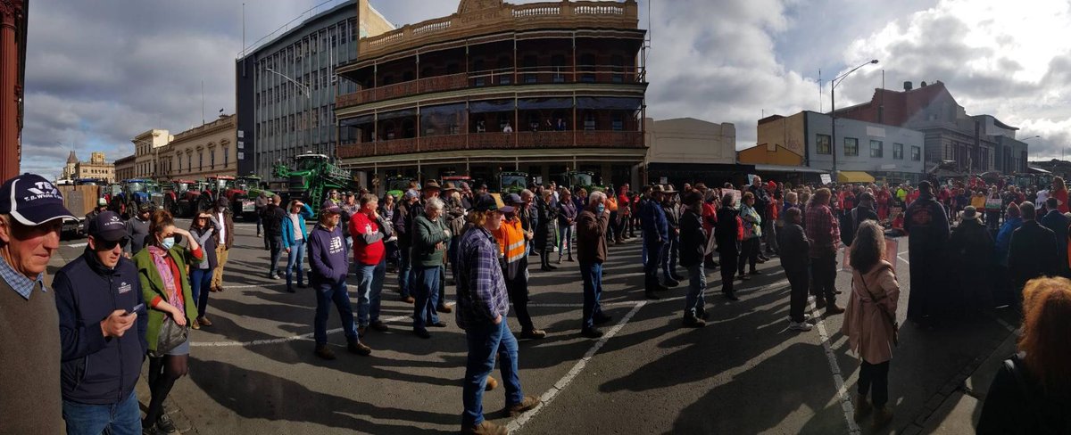 We were there amongst the crowd in the heart of #Ballarat today in support of farmers impacted by the plans for the Western Renewables Link.

Farming families and fertile ag land in the path of the project must be protected #vicfarmers