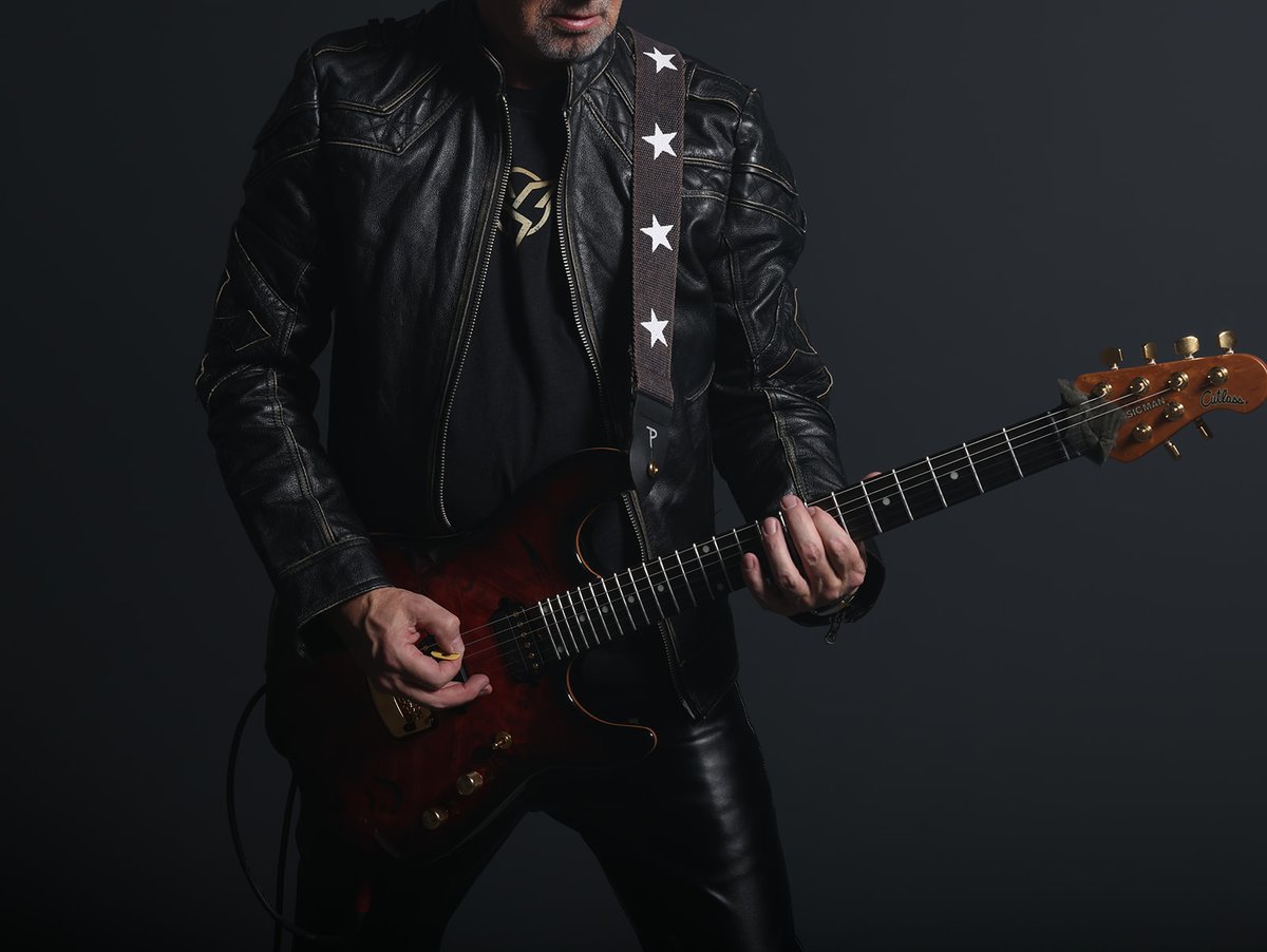 ♬🎸Check out Sandgaard's latest EP by clicking the link below!🚀

Listen now: slinky.to/OnMyWayEP?fbcl…