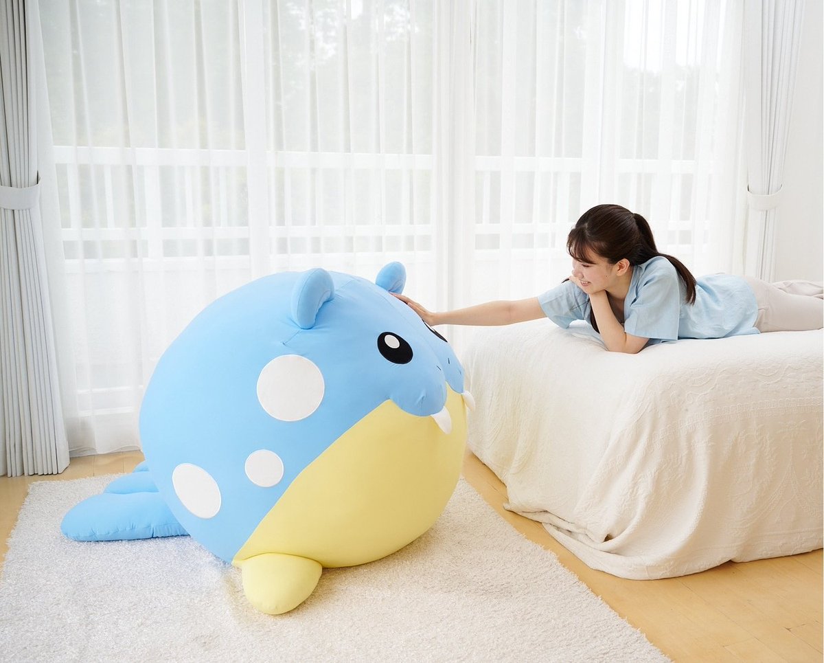 Life-sized SPHEAL?! We are being SPOILED with amazing (and expensive!) Pokémon plushies! This round friend will be going on sale TODAY in Japan!❄️