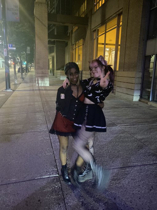I have such cool friends https://t.co/zi6QvJDSLP