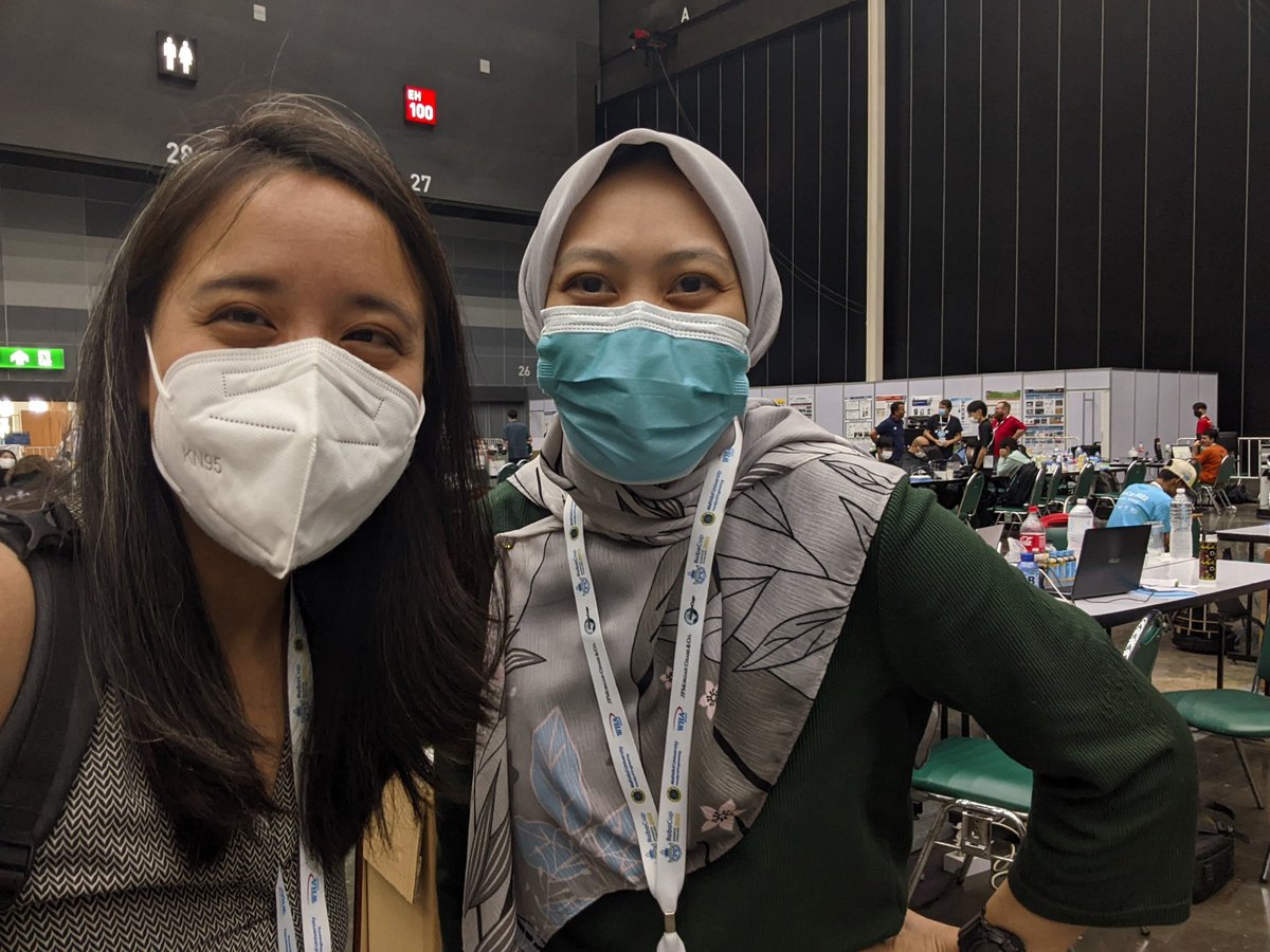 petitegeek's tweet photo. Wonderful to meet Prof. @ZatiJudge from Universiti Malaya with her RoboCup@Home team of 9 undergraduates, including 6 women!  Go team go! https://t.co/w1fDdsndgk