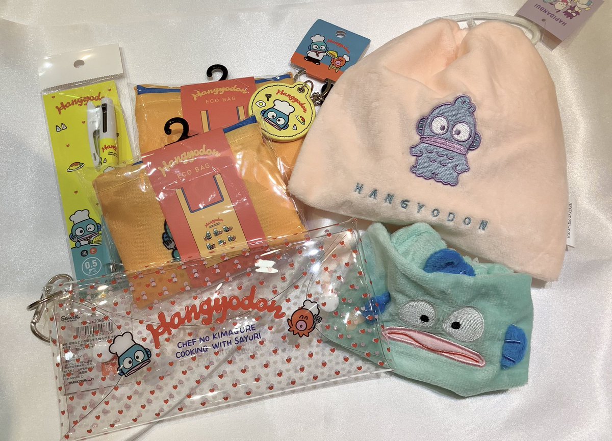 390aeonageo's tweet photo. 🐟商品紹介🐟

ハンギョドンとのコラボ商品が一部再入荷致しました✨

コック帽が可愛いハンギョドンの他にも多数ございます🫧

是非店頭にてチェックして下さいね🛒

☀️こちらの商品は390円（税込429円）☀️ https://t.co/WV8UssB0TF