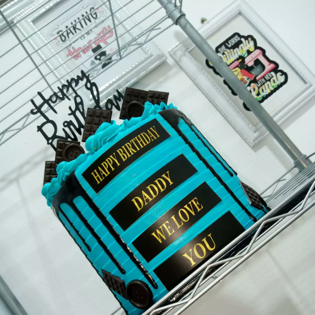 cakesbyruthieee's tweet photo. When life gives you birthdays,EAT CAKE๐๐๐ Over here,we make sure you're getting just the best!! #cakefordaddy Pls RT ๐คฒ๐ฟ๐คฒ๐ฟ https://t.co/UmDPv4zmEn