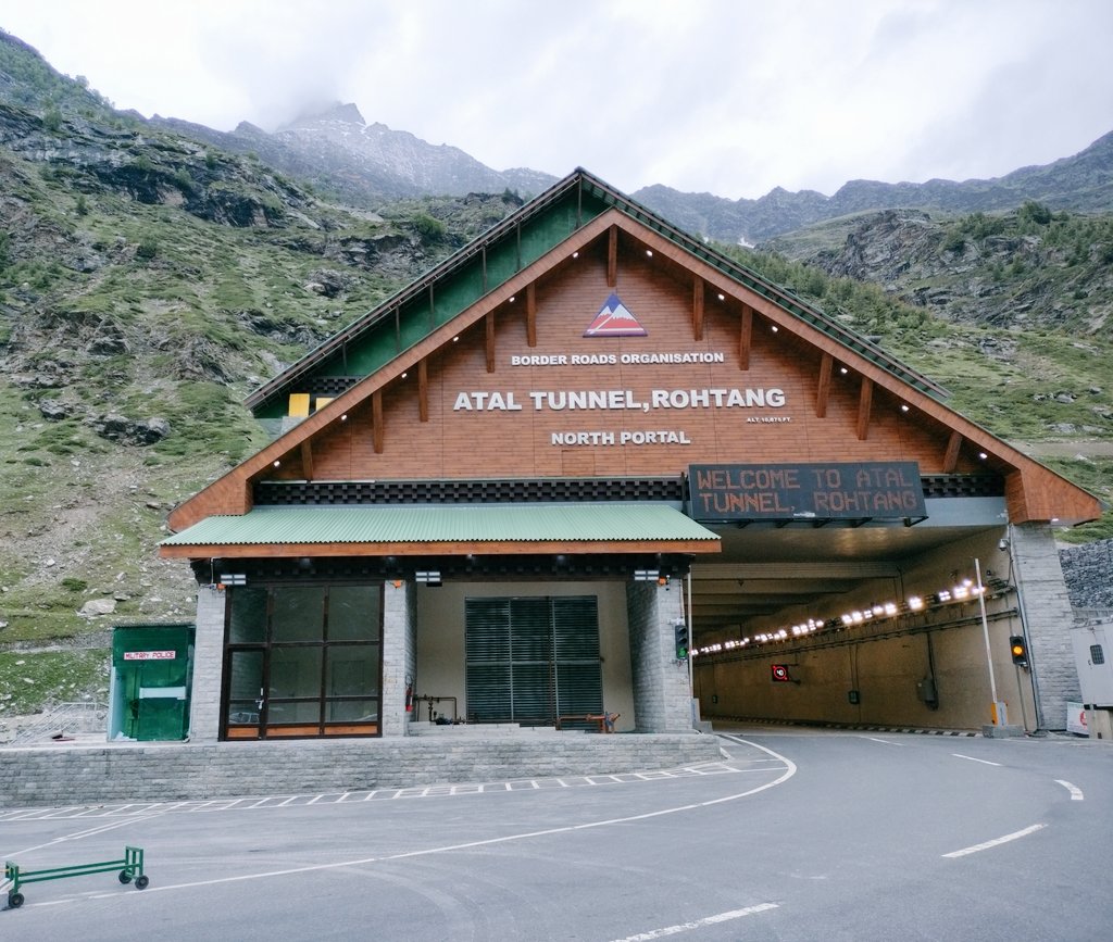 imritvik's tweet photo. Travel is ❤️.... #Manali #HidimbaDevi #VanVihar #AtalTunnel #BeasRiver https://t.co/Ns66b5QNpq