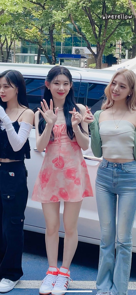 blueyellow012's tweet photo. #ITZY #CHAEREONG #있지 #채령 220715 https://t.co/5xxhdGT0V6