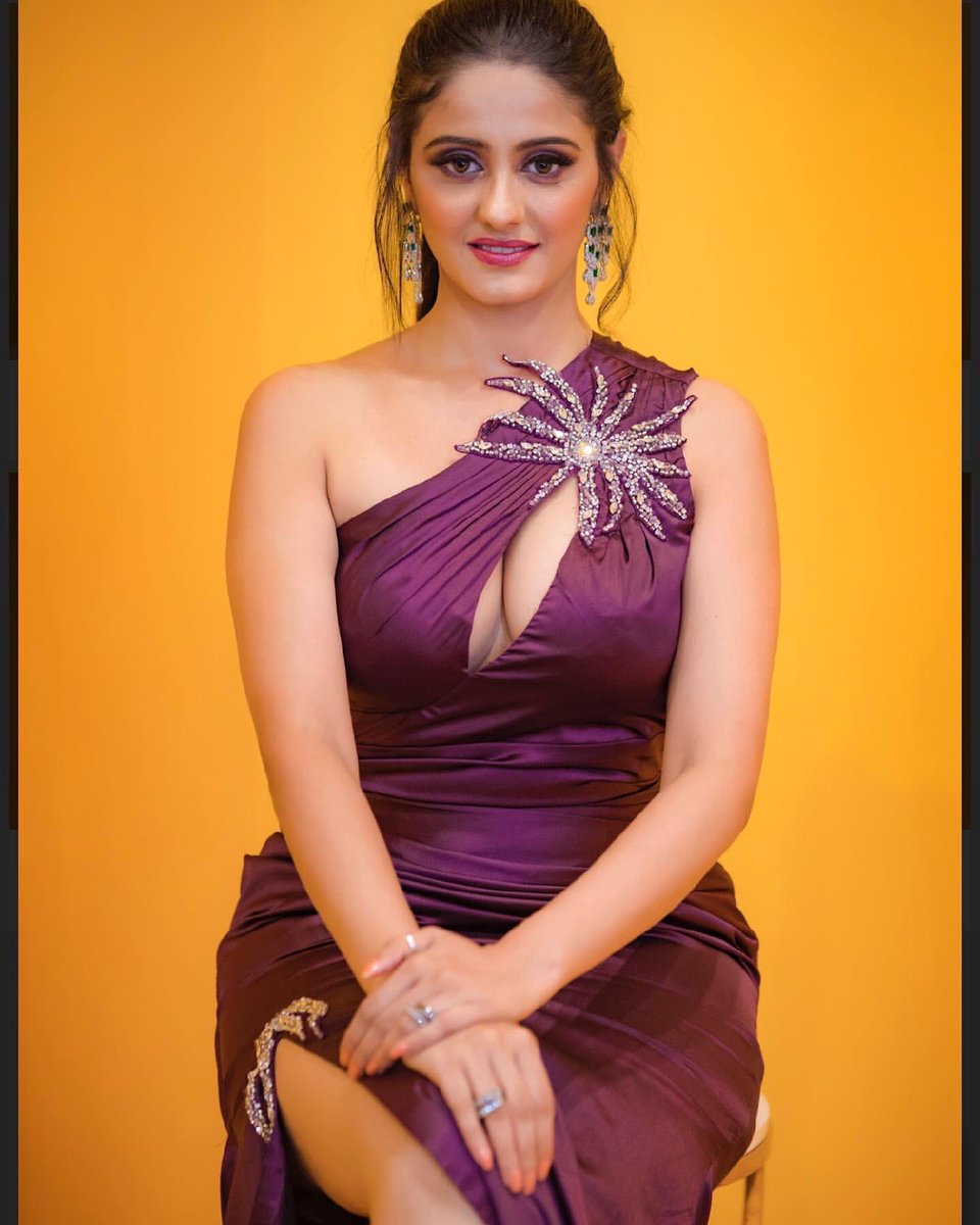 ChetanaRaorane's tweet photo. Ohh-uff ❤️... Unstoppable DIVA ✨💫
#AyeshaSingh 
#ayesha #ayeshain #ayeshabts https://t.co/p7g9Hj7gvu
