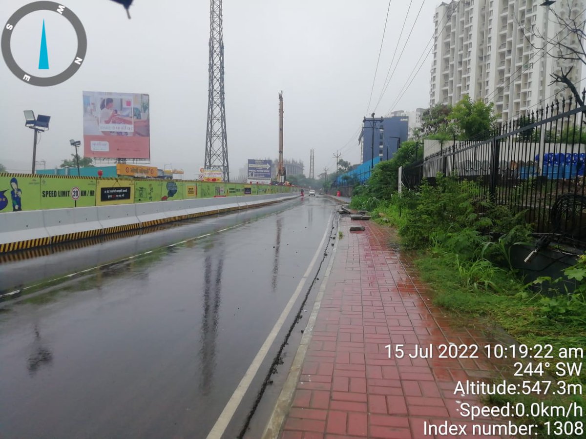 MetroPuneri's tweet photo. We are happy to inform that the water logging at Dohler which was caused due to choked channels downstream has been cleared. Puneri Metro thanks PMRDA, MIDC, Police department &amp; local citizens for their support &amp; co-operation. With this,traffic on the stretch is now regularized. https://t.co/LRbZ7SmbJE