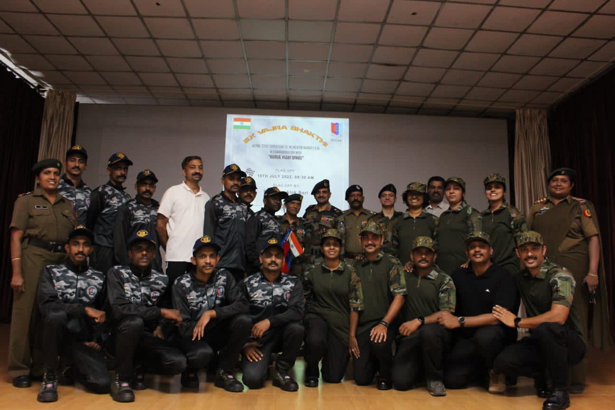 NCC_KER_LAK_DTE's tweet photo. #NationalCadetCorps 
#AzadiKaAmritMahotsav The team is led by Team Cdr Adv Bipin Babu. The team of 10 NCCAA will trek through the Rupshu Plateau &amp; scale 3 summits with heights of 6250m, 6150m &amp; 6210m. The event is to commemorate 75 yrs of Independence.
@HQ_DG_NCC @DefencePROTvm https://t.co/3BMdnQ8m7h