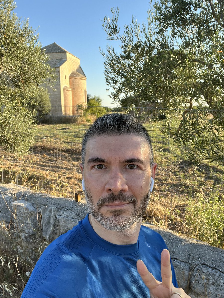 E anche oggi abbiamo iniziato la giornata con una bella corsetta alle 6 del mattino con una perfetta temperatura. Buondì ☀️

8 km
6’20” / km
145 bpm
168 ppm