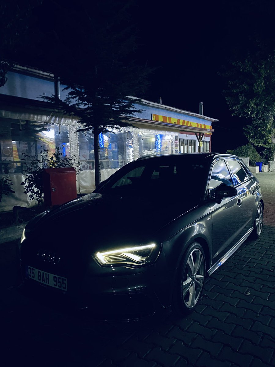 mer87666281's tweet photo. @Edayildirimz Hem Audi hem manita 😉 https://t.co/9Le1obOwyp