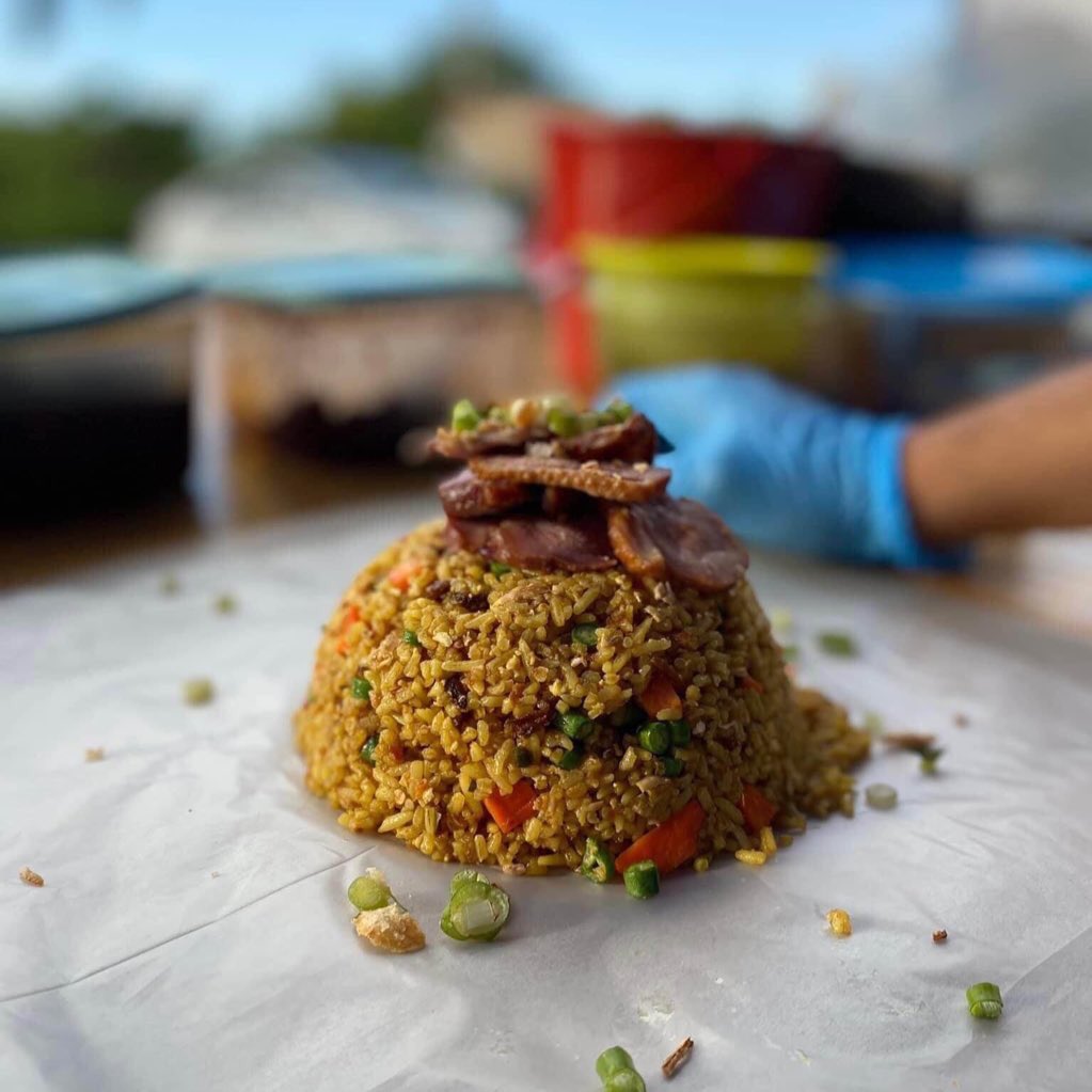 ahmadhunain_'s tweet photo. Antara Menu rahsia yang tak ramai tahu wujud dekat ipoh

Maggie chili oil dan nasi goreng smoked duck

📍Nasi goreng itik salai royale ipoh ( taman botani bandar cyber) https://t.co/Y5hmDporL3