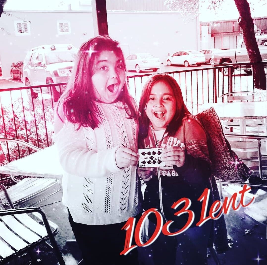 1031ent's tweet photo. A picture is worth 1,000 words. #ExperienceMagic #1031ent https://t.co/uptzpx5ntA