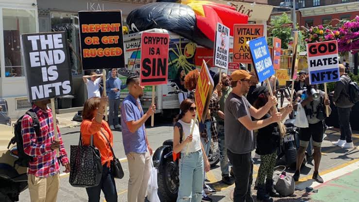 We have a real community! Do u wanna join us? Rt and give backup