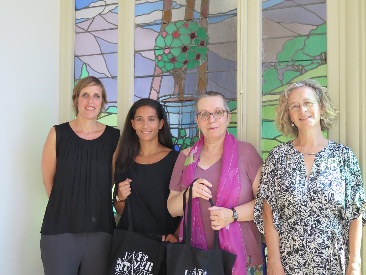 Ace Alzheimer Center Barcelona (@acealzheimer) on Twitter photo En <a href="/AceAlzheimer/">Ace Alzheimer Center Barcelona</a> contamos con profesionales que saben #DivulgarCiencia 🎓
Muchas felicidades <a href="/itziar_rojas/">Itziar de Rojas</a> por ser finalista en del concurso "Tu tesis doctoral en un hilo de Twitter: #HiloTesis"
Lee su hilo a continuación 👇 En <a href="/AceAlzheimer/">Ace Alzheimer Center Barcelona</a> contamos con profesionales que saben #DivulgarCiencia 🎓
Muchas felicidades <a href="/itziar_rojas/">Itziar de Rojas</a> por ser finalista en del concurso "Tu tesis doctoral en un hilo de Twitter: #HiloTesis"
Lee su hilo a continuación 👇
