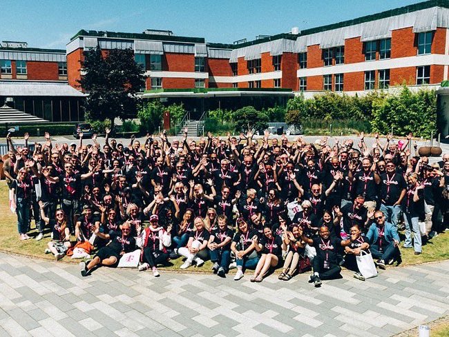 ParallelBlue's tweet image. Proving that live events are back with a bang, Team PB have been delivering a range of corporate meetings around the globe over the last few months. We are now looking forward to Summer parties and outdoor team activities before Autumn brings us the busiest season of the year!