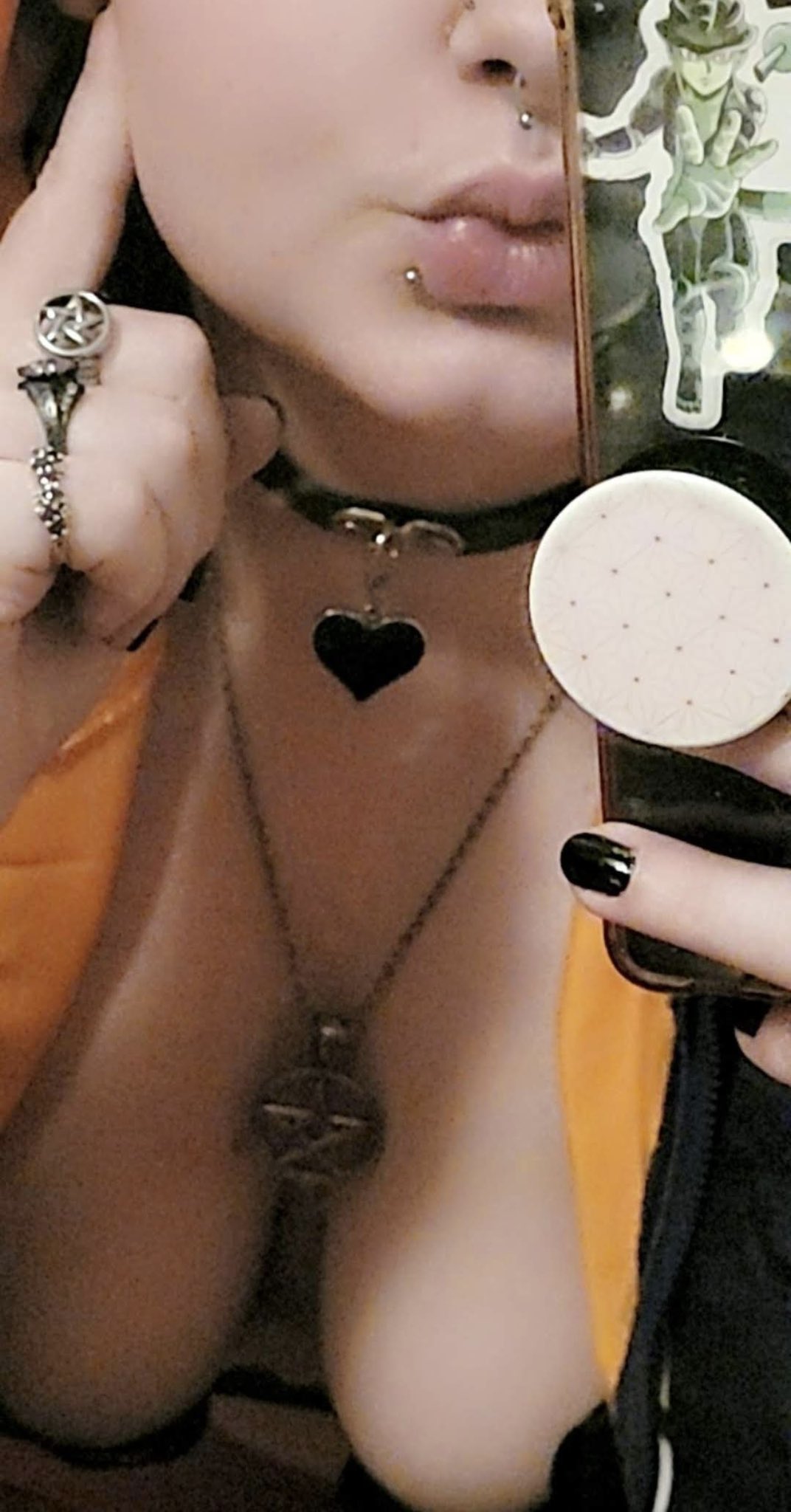 2 pic. New to Nsfw Twitter! ❤️🦇 • 21 yrs old • 5’1 • Submissive Brat • Long list of kinks • Sells content https://t.co/4ex2xAEVgp