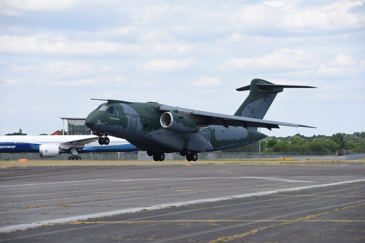 FIAFarnborough's tweet image. Activity at Farnborough has ramped up over the last 24 hours! Here’s a preview of what’s to come at a very special #FIA2022 next week - the first time in 4 years that we can welcome you through our doors. What are you most looking forward to seeing at the airshow?
#avgeek