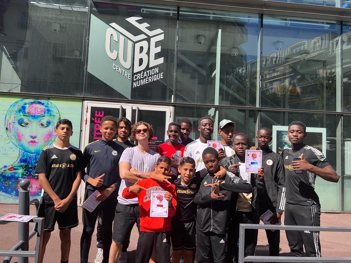 Super moment passé au @lecubetwit où nous avons pu nous initier au <a href="/mentalistaHQ/">mentalista</a> une installation interactive qui fonctionne grâce à l’utilisation d’un ICC (interface cerveau-machine) et d’intelligence artificielle <a href="/LPIFF75/">Ligue de Paris Île-de-France de Football</a> <a href="/villedemassy/">Ville de Massy</a> <a href="/DistrictFoot91/">District Foot 91</a>