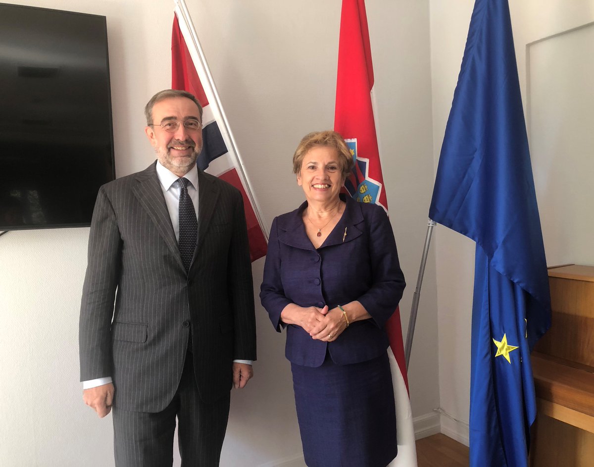 Croatian Embassy in Norway (@croatianoslo) on Twitter photo On a wonderfull summer day #Croatian ambassador <a href="/AndreaErcegovac/">Andrea Ercegovac🇭🇷</a> wished Ambassador-designate of #Italy to #Norway Mr Stefano Nicoletti a successful and pleasant mandate.
<a href="/ItalyinNOR_ISL/">Italy in Norway and Iceland</a> On a wonderfull summer day #Croatian ambassador <a href="/AndreaErcegovac/">Andrea Ercegovac🇭🇷</a> wished Ambassador-designate of #Italy to #Norway Mr Stefano Nicoletti a successful and pleasant mandate.
<a href="/ItalyinNOR_ISL/">Italy in Norway and Iceland</a>