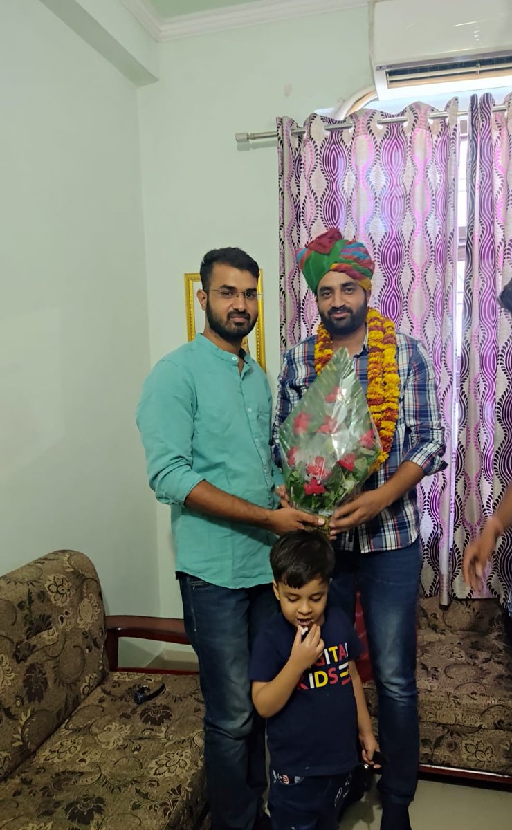 prahladonly1's tweet photo. जन्मदिन की बहुत बहुत बधाई और शुभकामनाएं भाई साब Dr shravan choudhary ji
@drshravanosian https://t.co/SOvwrKUkTi