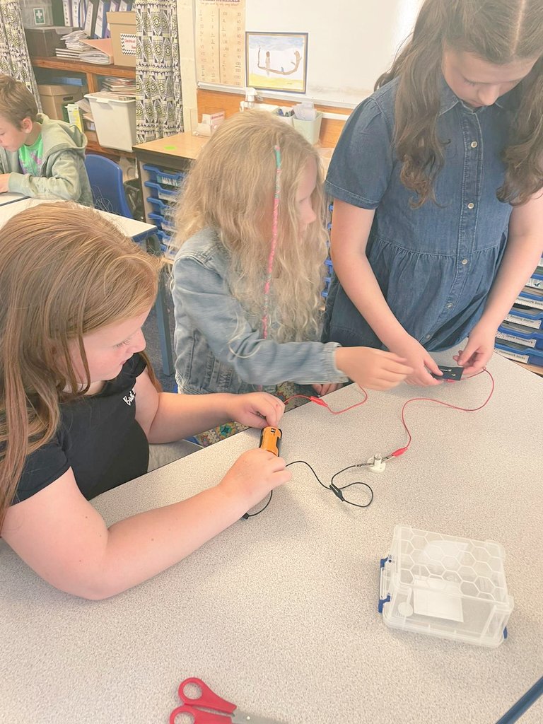 NethertonJI's tweet photo. Super Science in Year 3/4 this morning! Children were given the task of finding appropriate materials to make a switch. #nethertonscience #ks2electricity https://t.co/aAf6PFA0pF