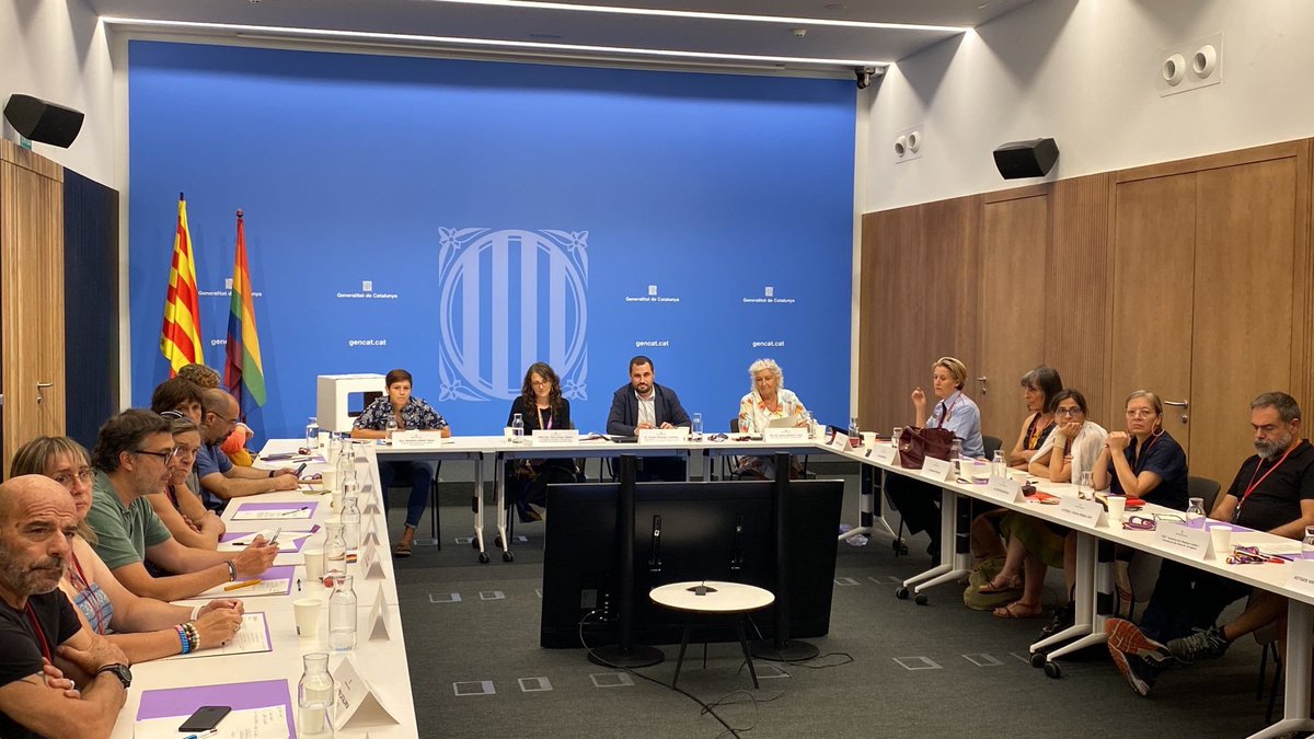 📍 Ahir vam celebrar la sessió ordinària del Consell Nacional #LGBTI+ a la seu d’<a href="/igualtatcat/">Igualtat i Feminisme</a> amb la participació de la consellera <a href="/taniaverge/">Tània Verge Mestre</a>. 

Gràcies a totes les #entitats per la vostra participació!

🌈 #OrgullDePaís