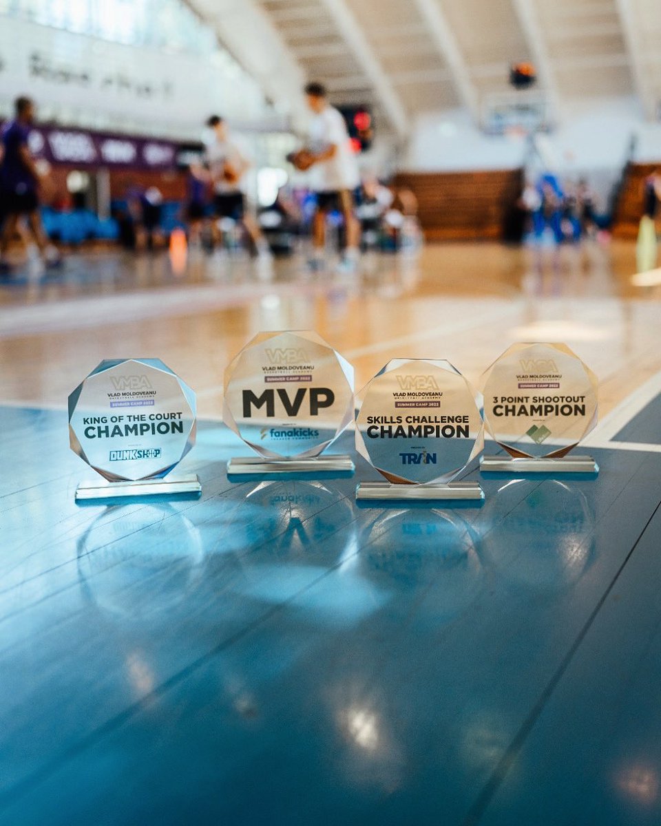 VMBAcademy's tweet photo. TODAY is the day. 🏆

Azi vom afla care sunt câștigatorii trofeelor de MVP oferite de Fanakicks și a premiilor pentru concursurile King of the Court, Skills Challenge și 3 Point Shootout oferite de Dunk Shop România, Train Basketball și LifeBox https://t.co/VbJslHBddS