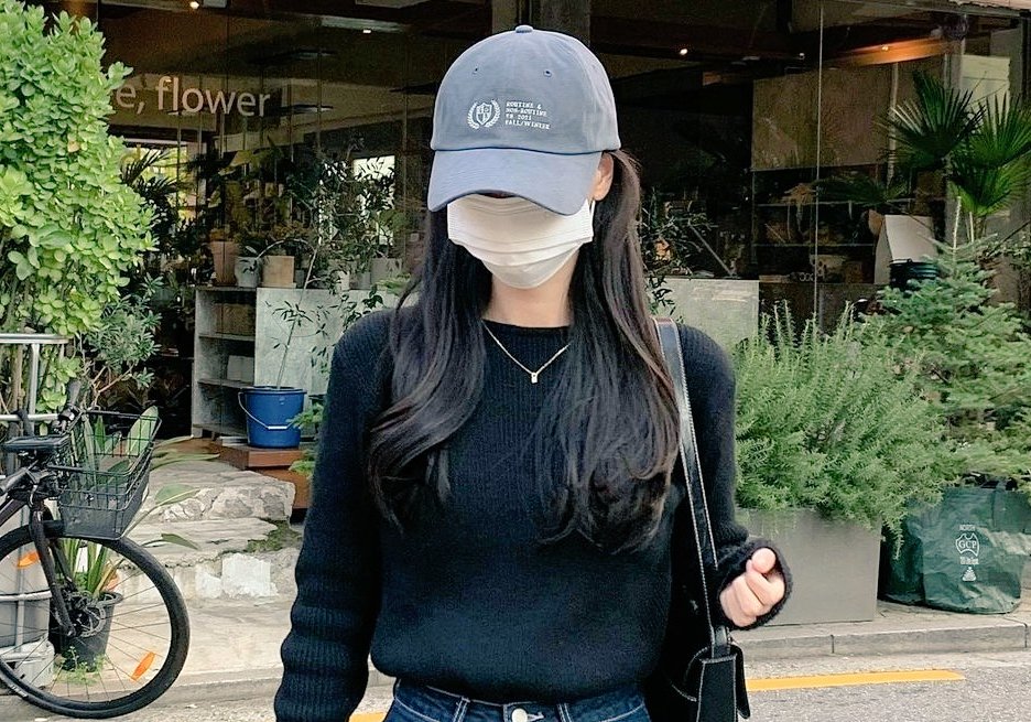 was_mauve's tweet photo. gala with my baby 💚 https://t.co/p4tieJqrZ1