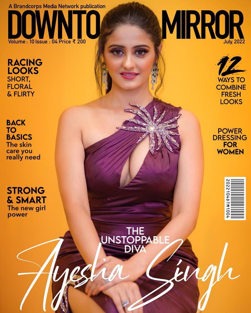 WhatsInTalk's tweet photo. It’s raining magazine covers for #AyeshaSingh 

FIRST

@downtownmirror #downtownmirrormagazine #AyeshaSinghFans @AyeshaSinghFC @Ayeshasinghxqu1 @AYESHAXBARBIE @ayeshasingh_19 @StanAyeshaSingh @AyeshaSinghHD #ayeshian @Ayeshasingh_fan @Ayeshasinghxqu1 @Ayeshasingh1510 https://t.co/8I1JGoEND1