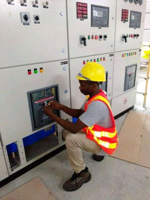 _realkingsley's tweet photo. #LabourChallenge

I'm an Electrical Engineer. I'm a proud Labourer because there is dignity in Labour. https://t.co/8FrwUGNOca