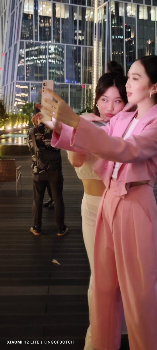 Selfie dikit *cekrek
Selfie banyak *cekrek

#Xiaomi12Lite5G #MyStyleMyShot