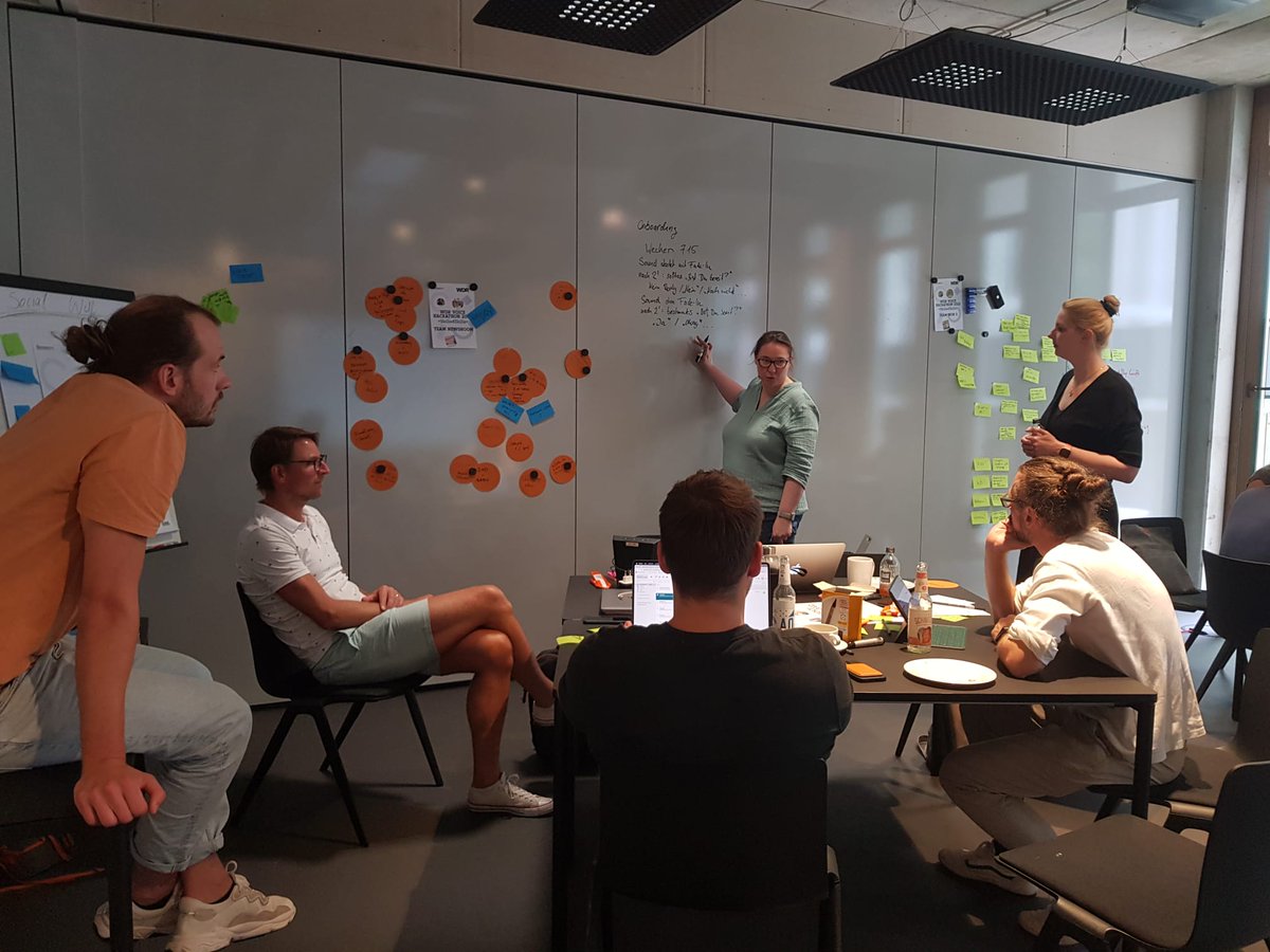d_meissner's tweet photo. Voice Hackathon beim @WDR supported @169Labs: Wie können neue Medienangebote auf #Alexa für @1LIVE WDR3 oder dem Newsroom entstehen?

Redaktionsbriefing🚆Ideation🚆Userlab🚆Refinement🚆Prototyping🚆Pitch Presentation 🎖️🥂👏

Thx @emmajeux @Schwester_Grimm @WiebeHolger @hufnagel https://t.co/b99PKTAGrb