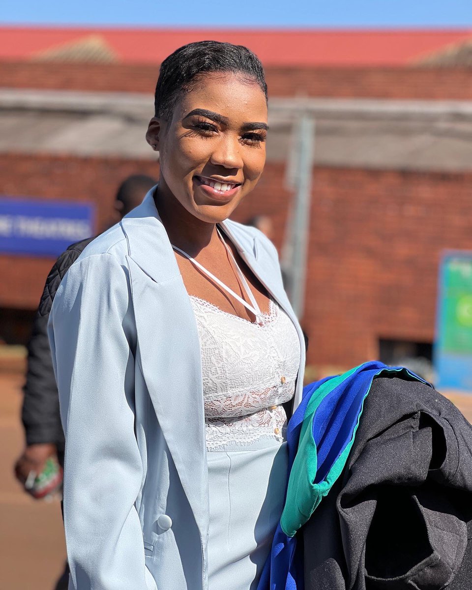 Kgethi21's tweet image. We got degreed 👩‍🎓❤️📍